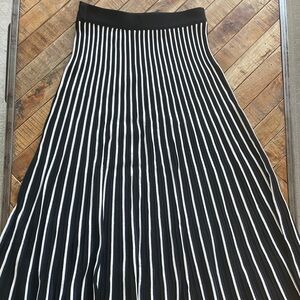 Max Mara knitted striped A line skirt S NWT